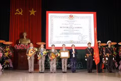 Truong Sa island district celebrates 40th formation aniversary