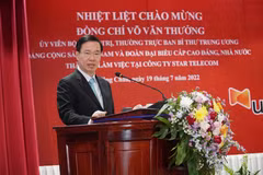 Senior Party official visits Vietnam - Laos joint venture