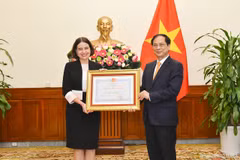 Friendship Order bestowed upon Australian Ambassador