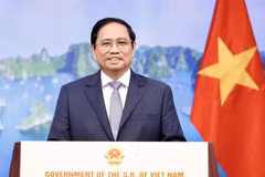PM delivers speech at Eastern Economic Forum 