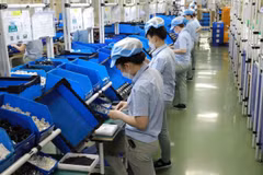 Manufacturing chip-semiconductor helps raise Vietnam’s position