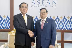 PM meets Thai counterpart, Malaysian lower house speaker in Phnom Penh