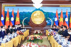 Top priority given to enhancing special Vietnam-Laos ties: Leaders