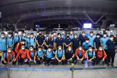 Vietnam football team return home to prepare for match against Australia