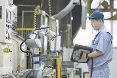 Universal Robots advises Vietnam’s manufacturers to deploy cobots