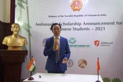 Scholarships for Vietnamese students in India announced