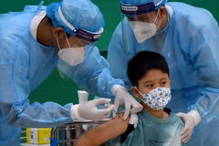 Cambodia, Malaysia see drop in new COVID-19 cases, Thailand to remove night curfews