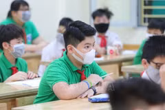 Deputy PM emphasizes safety when reopening schools