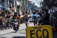 Philippine economy declines further than projected in Q1