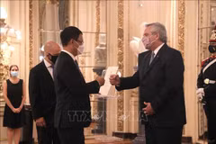 Vietnamese Ambassador presents credential letter to Argentine President