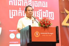 Cambodia restructures loans to ease people's burden 