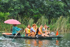Advisory board suggests reopening borders to foreign tourists from July