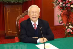 Cambodian leader congratulates Vietnam on success of 13th National Party Congress