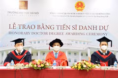 Hanoi University presents Honorary Doctor Degree to Hong Kong businessman