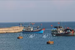 Shelter areas in Truong Sa archipelago - Common homes for Vietnamese fishermen