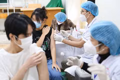 Hanoi puts health safety above all when reopening schools