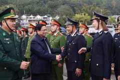 PM suggests building border economic zone in Cao Bang