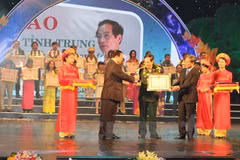 Outstanding individuals honoured for environmental protection efforts