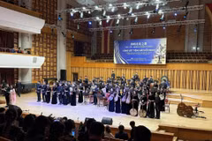 At the Vietnam-China traditional music exchange in Hanoi on November 26. (Photo: VNA)