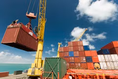 UOB forecasts Vietnam's economic growth in 2024 to reach 5.9%. (Photo: VietnamPlus)