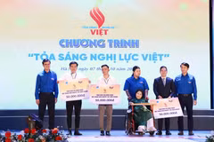 Since 2023, alongside such commendation ceremony, the organising board has also conducted multiple activities in support of young people with disabilities in their startup projects. (Photo: VietnamPlus)