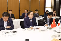 National Assembly Chairman Tran Thanh Man speaks at a working breakfast with leaders of the Japan Business Federation (Keidanren) in Tokyo on December 4 (Photo: VNA)