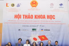 The signing of cooperation agreements on training human resources between Vietnamese universities and Japanese partners. (Photo: VNA)