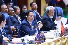 Prime Minister Pham Minh Chinh speaks at the plenary session of the 44th ASEAN Summit in Vientiane on October 9. (Photo: VNA)
