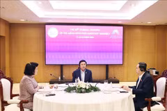 National Assembly Chairman Tran Thanh Man and his counterparts from Laos Saysomphone Phomvihane and Cambodia Khuon Sudary have a working breakfast in Vientiane on October 18 on the occasion of the 45th General Assembly of the AIPA (Photo: VNA)