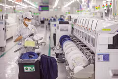 Samsung always considers Vietnam its global production "base". (Photo: baodautu.vn)