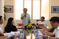 Deputy Prime Minister Tran Luu Quang speaks at the meeting with the centre for monitoring fishing vessels under the Directorate of Fisheries of the Ministry of Agriculture and Rural Development on August 7. (Photo: VNA)