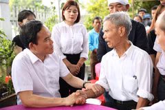 Deputy PM Tran Luu Quang visits victims of armed attacks in Dak Lak