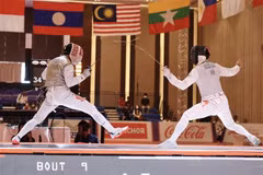 SEA Games 32: New golds for Vietnam in wrestling, fencing, weightlifting