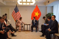 Industry-trade minister holds working session with US Secretary of Commerce