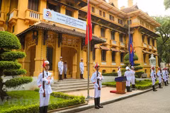 ASEAN flag-hoisting ceremony held in Hanoi