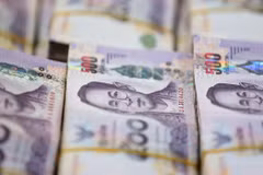 Gaining Thai baht worries exporters 