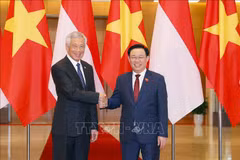  Top legislator meets with Singaporean Prime Minister