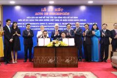 Binh Duong leader meets with former President of Chile