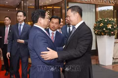 Cambodian PM wraps up official trip to Vietnam