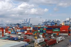 Vietnam to enhance competitiveness of logistics sector