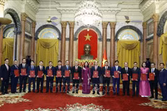 Acting President hands over appointment decisions to new ambassadors