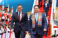 PM arrives in Jakarta to attend 43rd ASEAN Summit