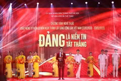 Lao newspaper praises Communist Party of Vietnam’s leadership role