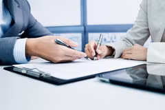 VTIAC kicks off programme to review legal risks of contracts