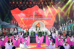 A dancing performance at the May 6 music show celebrating the 70th anniversary of the Dien Bien Phu Victory (Photo: VNA)