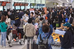 Passengers at Jeju International Airport of the RoK. (Illustrative photo: Yonhap/VNA)