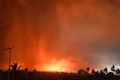 Mount Lewotobi Laki-laki erupts in East Nusa Tenggara province, Indonesia, on November 3, 2024. (Photo: Xinhua/VNA)