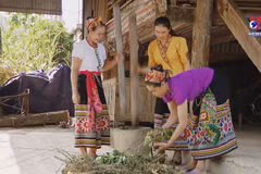 Traditional craft products helping develop local economy