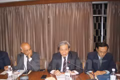 Vietnam respects countries’ rights in East Sea: diplomat 