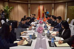 Deputy Prime Minister meets Chinese FM in Cambodia 